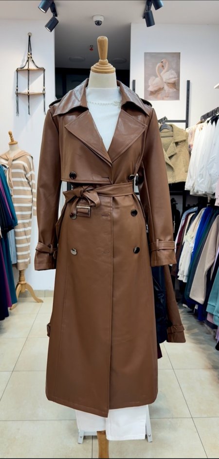 جكيت جلد طويل